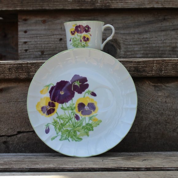 1950s MCM Vintage Flower Coffee Tea Mug Matching Plate Complete Set of 4 - Picture 3 of 16